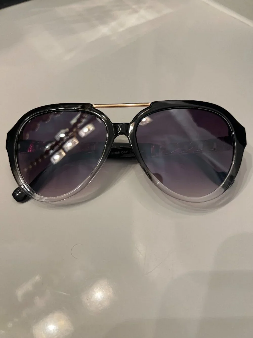 Brand new Jessica Simpson aviator sunglasses in excellent condition